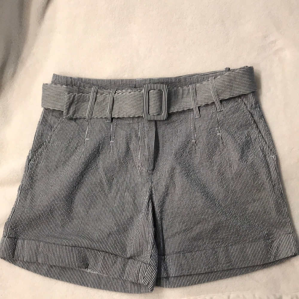 EUC Willi Smith sz 12 navy seersucker 4.5” shorts